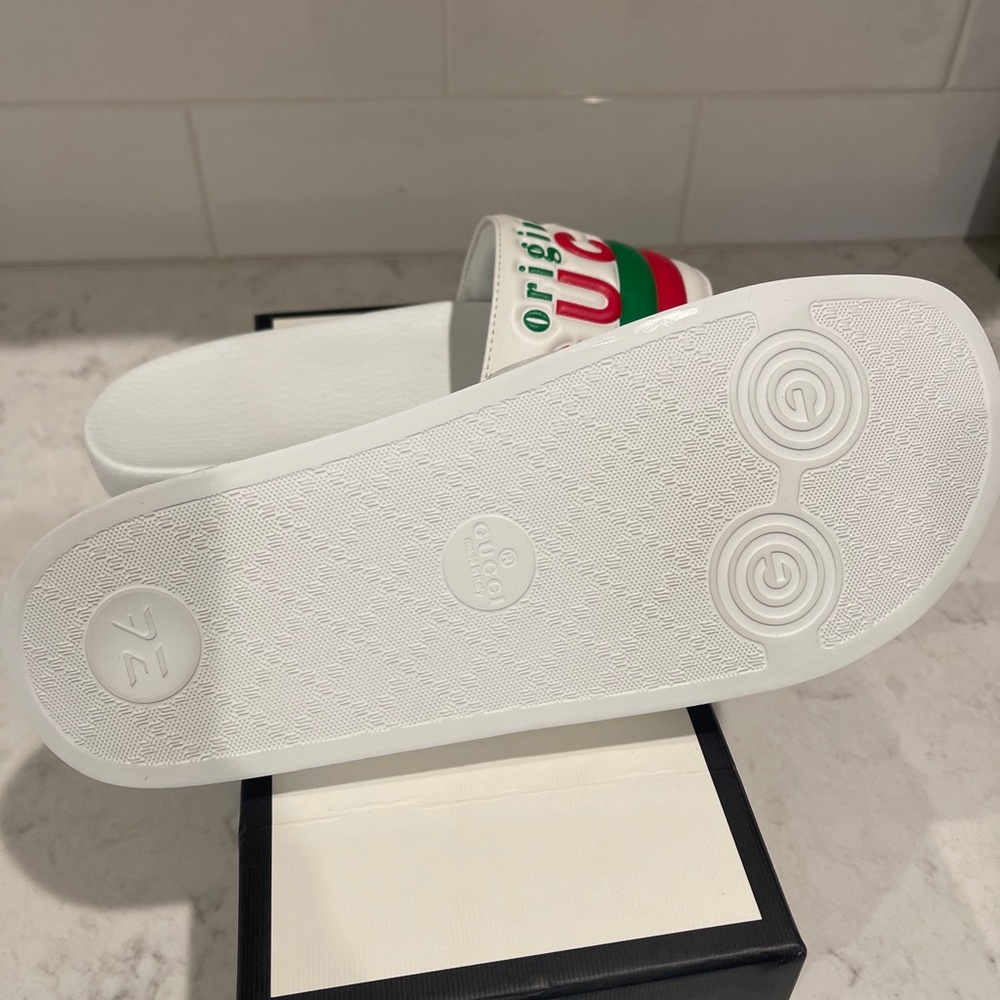 Gucci Original slides GG Size 42 /US12/ runs small it fits 11US - Picture 5 of 6